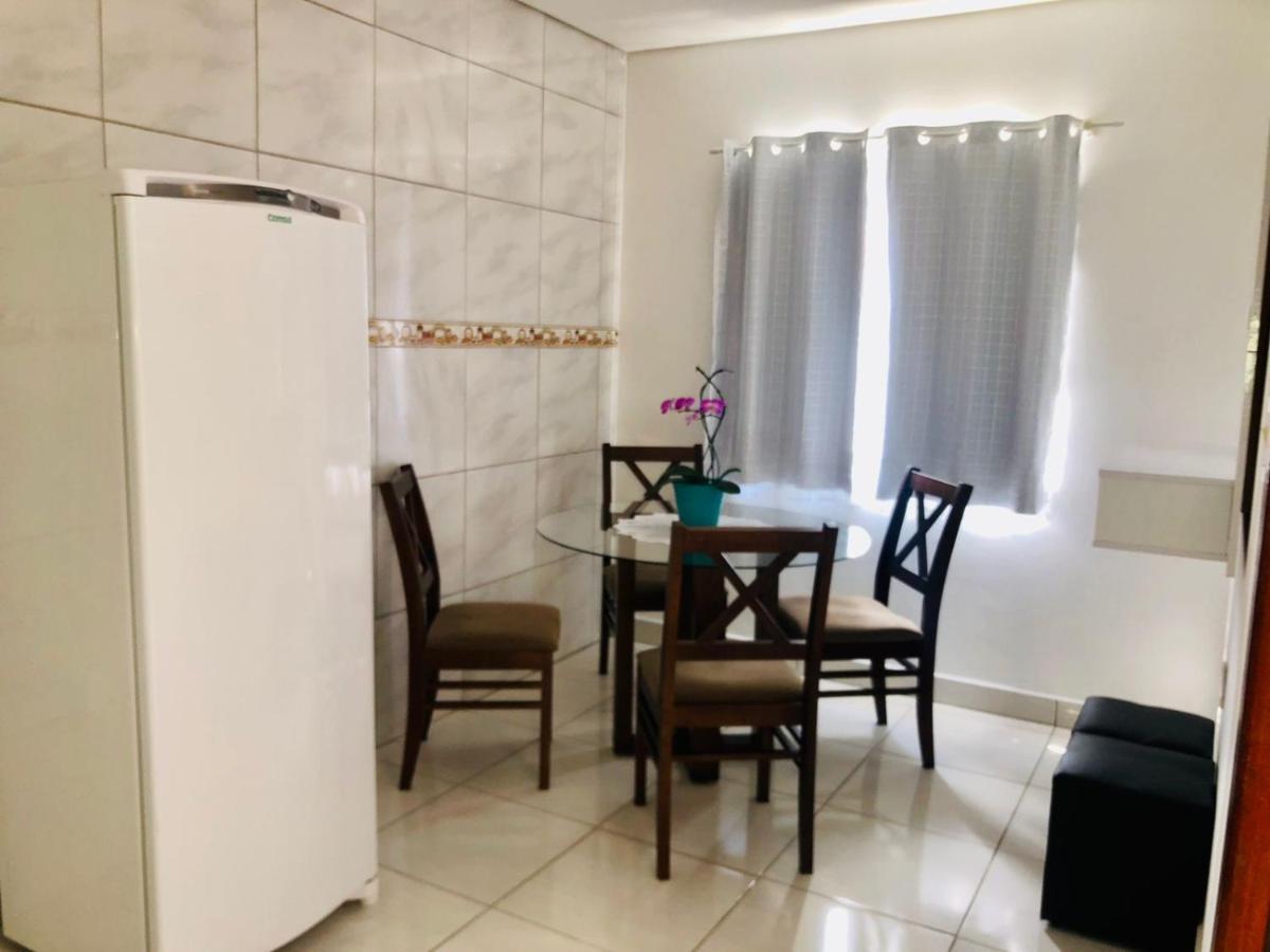 Apartamento Em Floripa -Muito Proximo Ao Aeroporto Lägenhet Florianópolis Exteriör bild